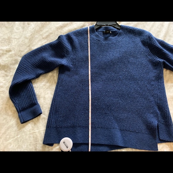 Club Monaco asymmetrical 100% wool sweater - Picture 12 of 13